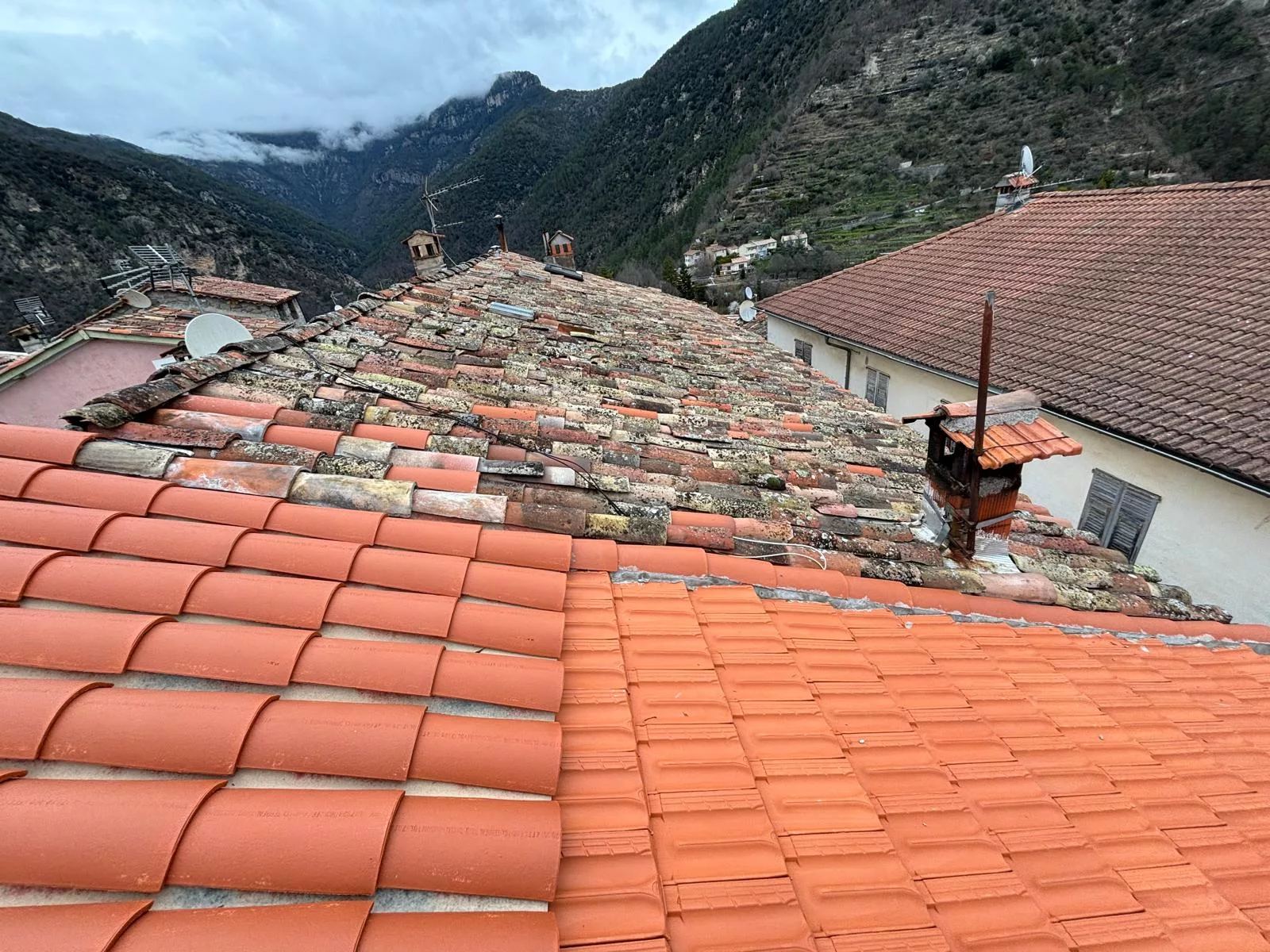 Toiture neuve sur une maison de la plaine valaisanne
